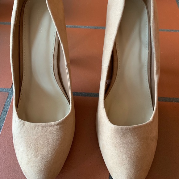 Forever 21 Suede Heels - Picture 2 of 3